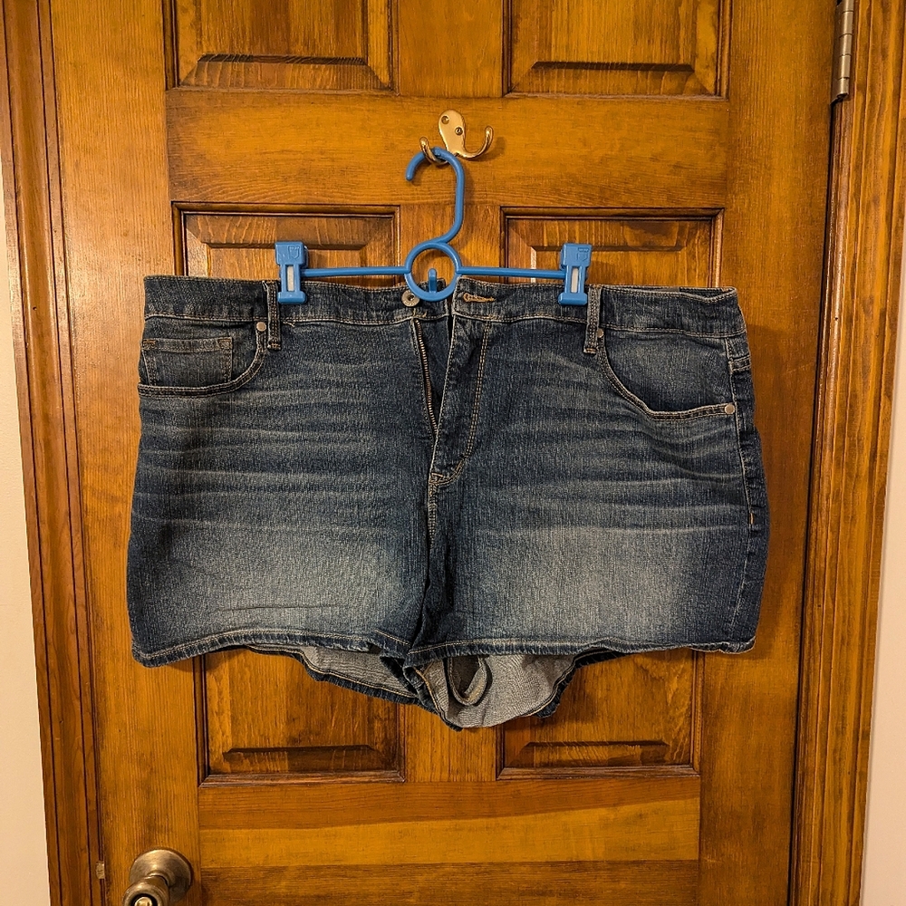 Torrid Jean Shorts Darker Wash